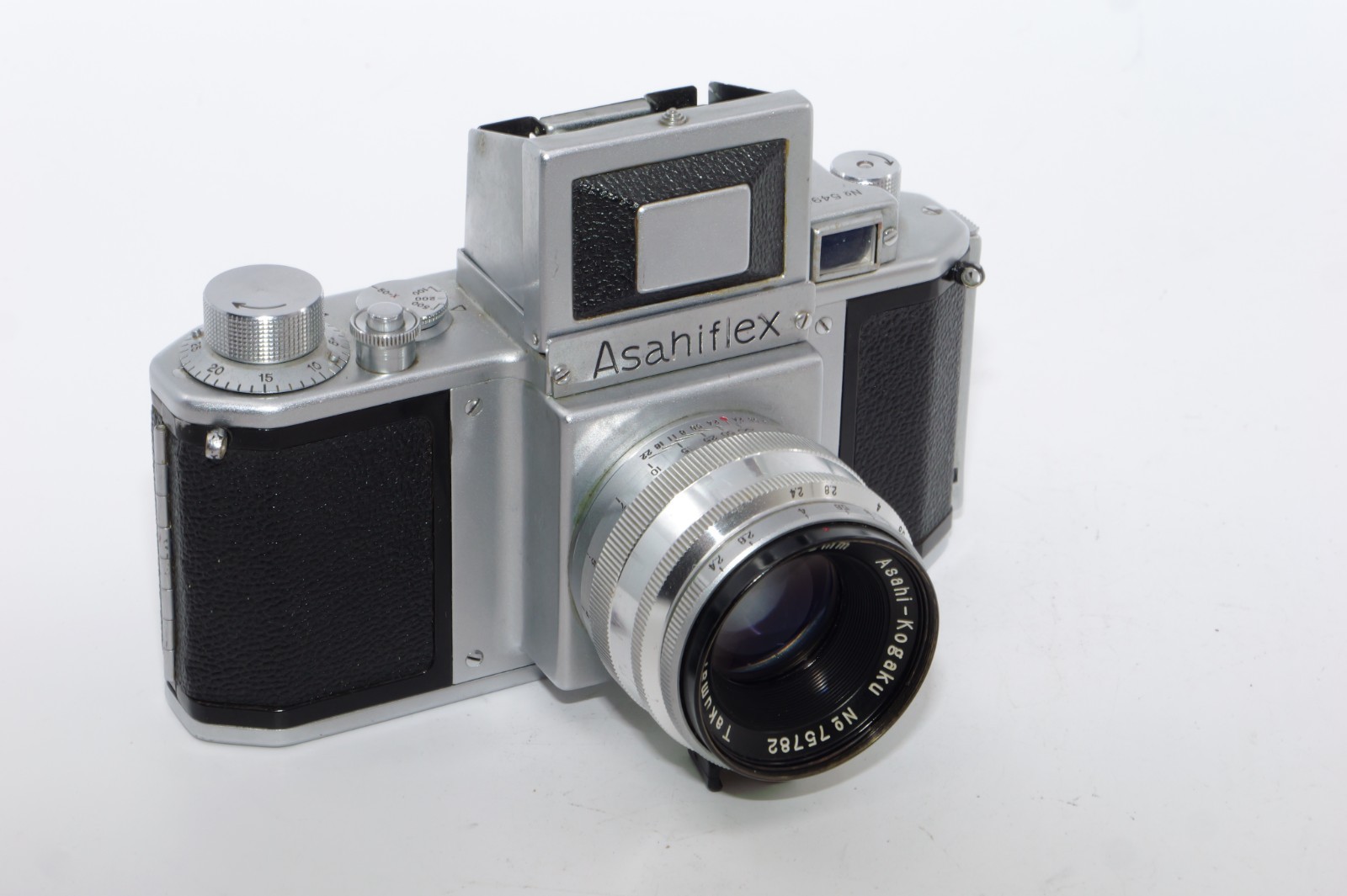 Asahiflex Ia early Japanese SLR camera. Takumar 58mm f2.4 lens. Ca 1953. RARE!