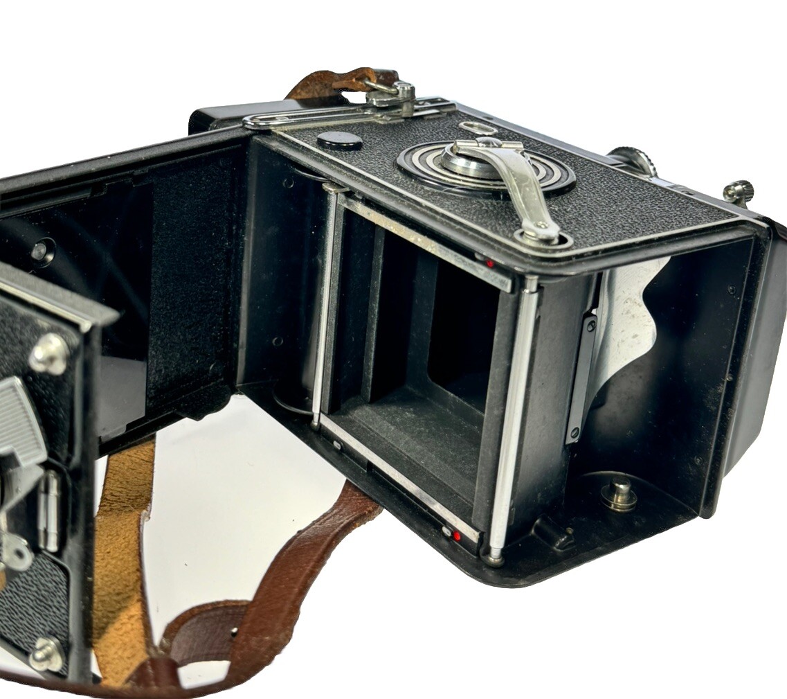 Rollei Magic TLR Twin Lens Reflex Camera Schneider-Kreuznach 75mm f/3.5 (Read)