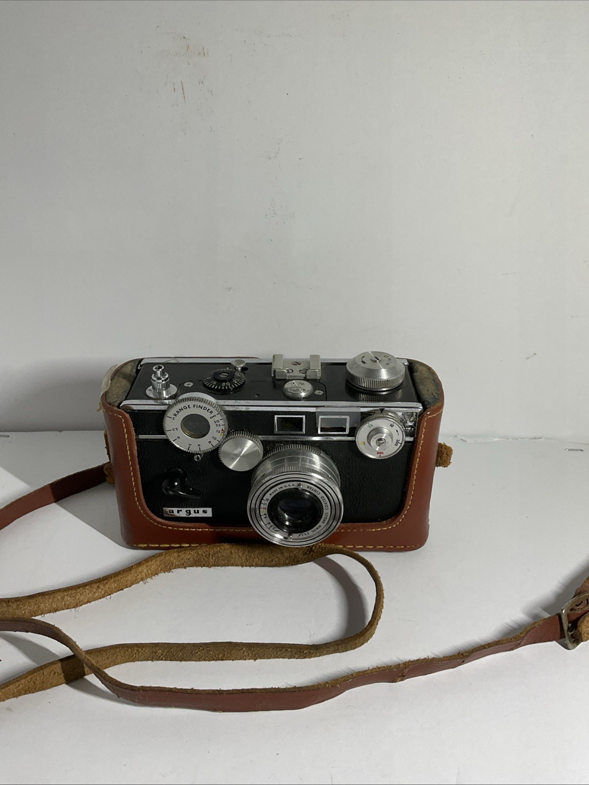 Vintage Argus C3 “The Brick” 35mm Camera w/ Cintar 50mm f/3.5 Lens UNTESTED