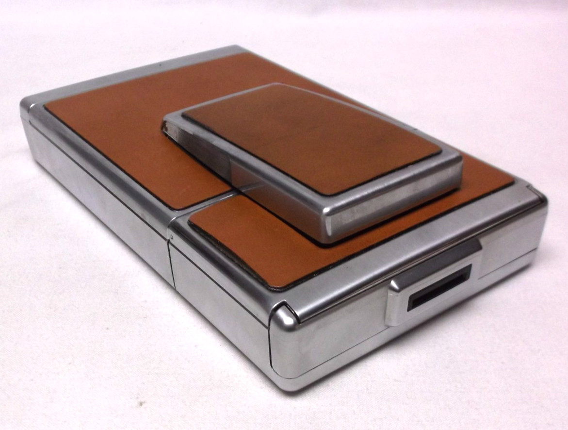 Polaroid SX-70 Land Camera with Electronic Flash and Case with Film