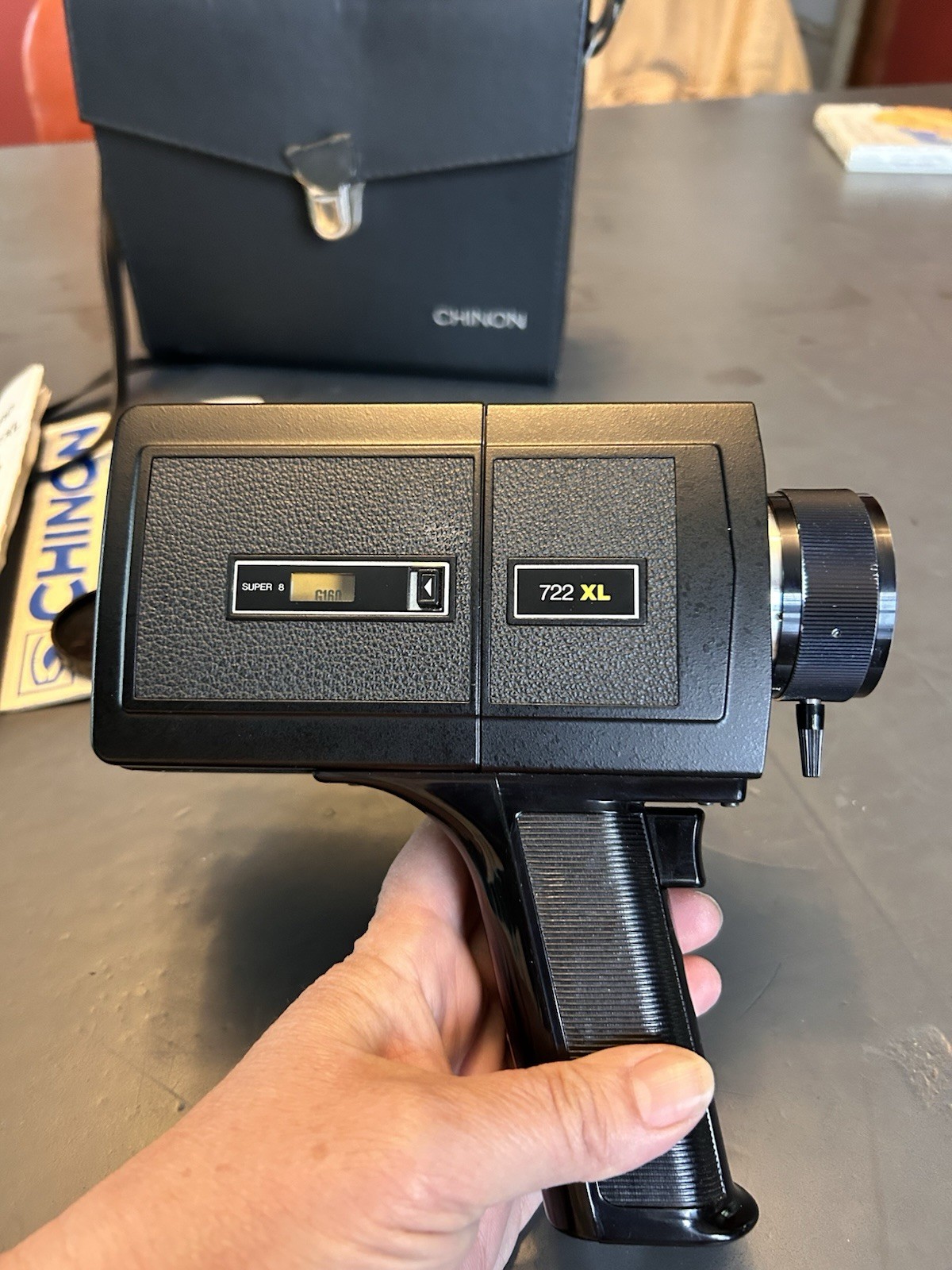 Chinon 722P XL Power Zoom Super 8 Movie Camera w/ Case Untested