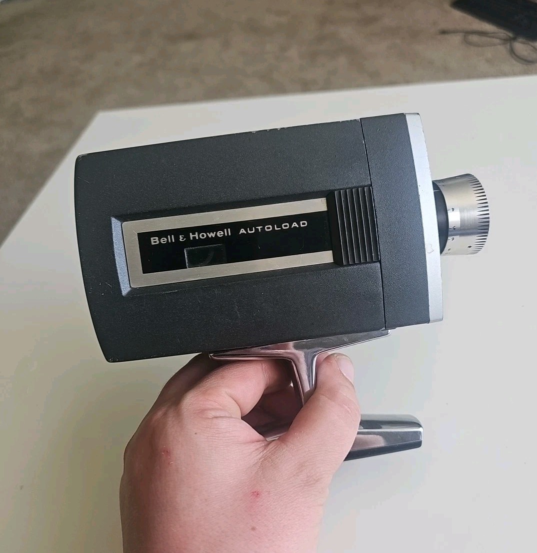 Vintage Bell & Howell Autoload – Focus Matic Super 8 435 Movie Camera Untested