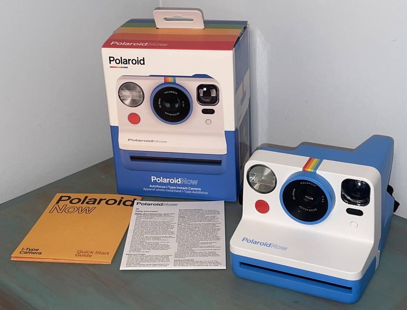 Polaroid Now i-Type Analog Instant Camera Autofocus Blue White 009030 No Cable