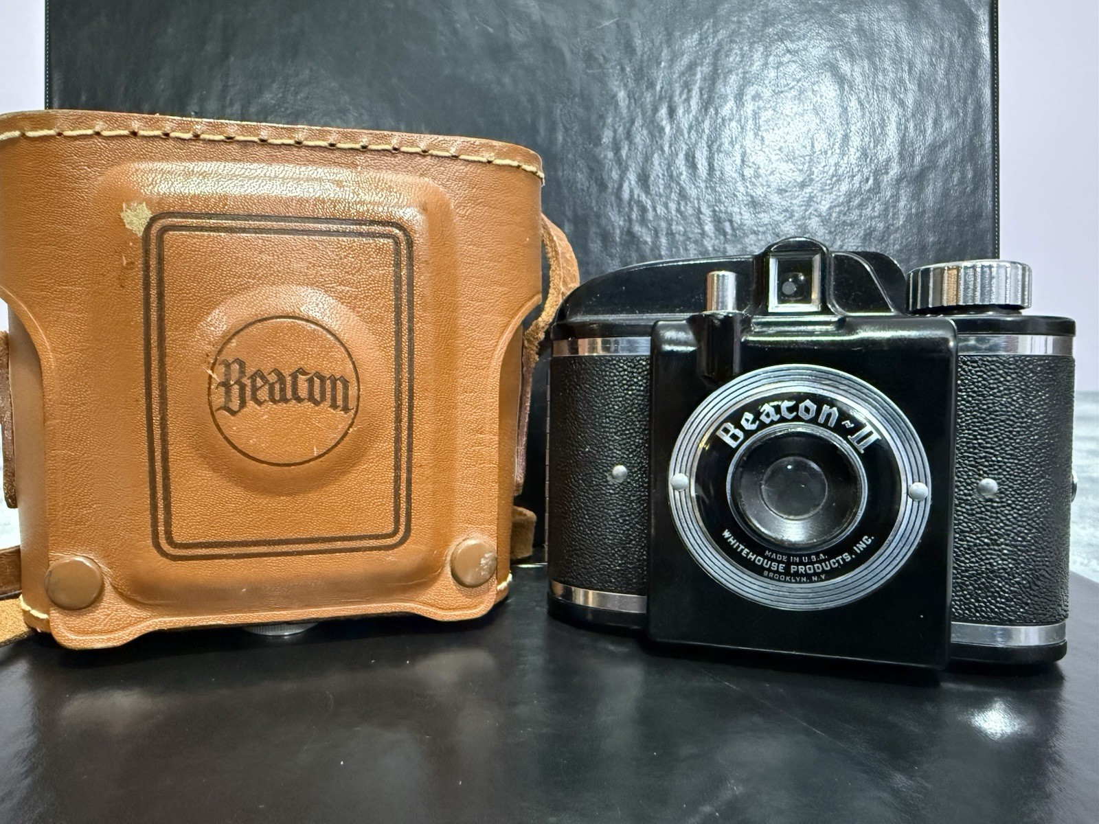 Vintage Beacon II White Westinghouse Camera with Case