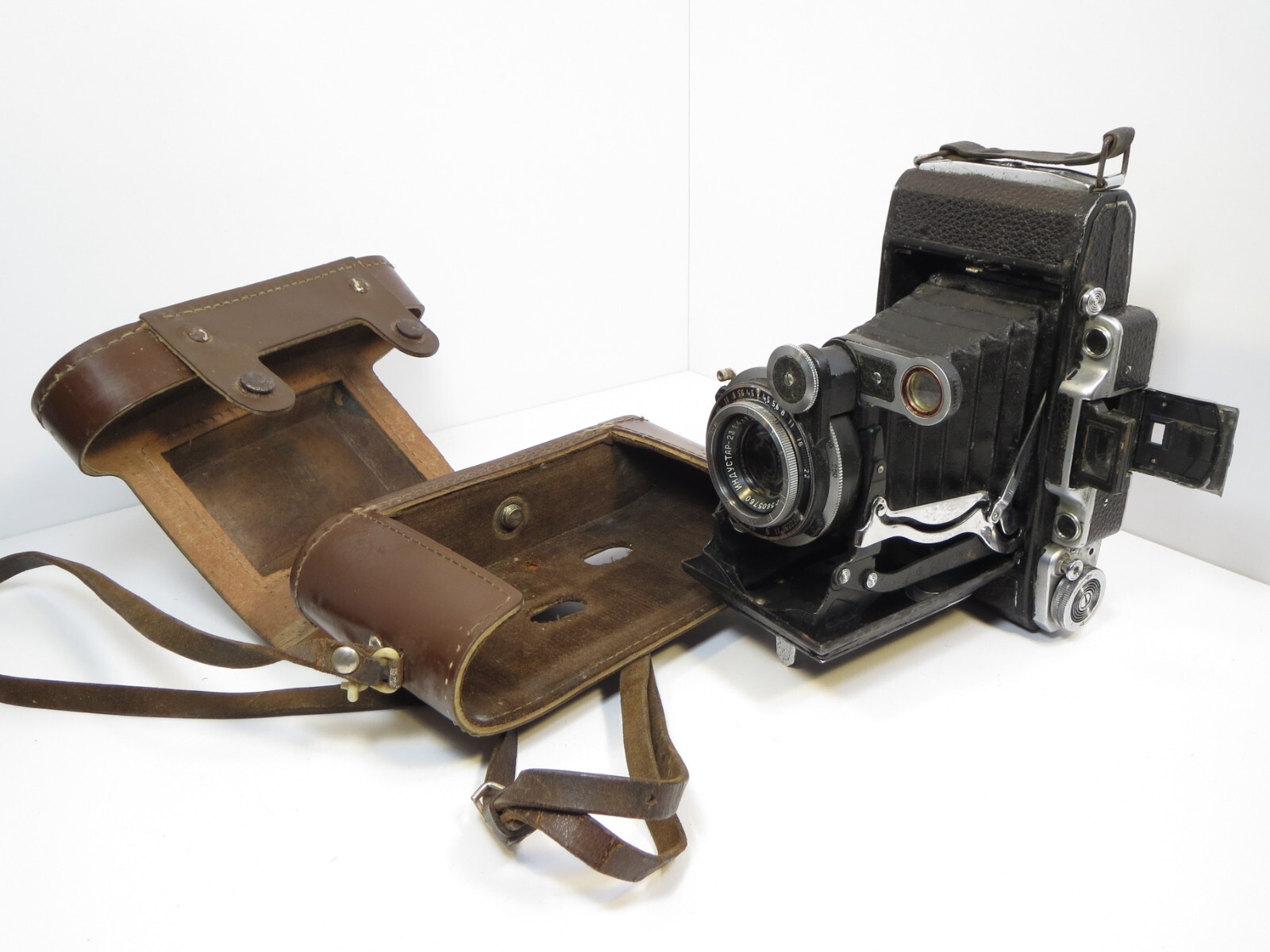 USSR camera Moscow-4 Modification-1 Issue-1 1956.
