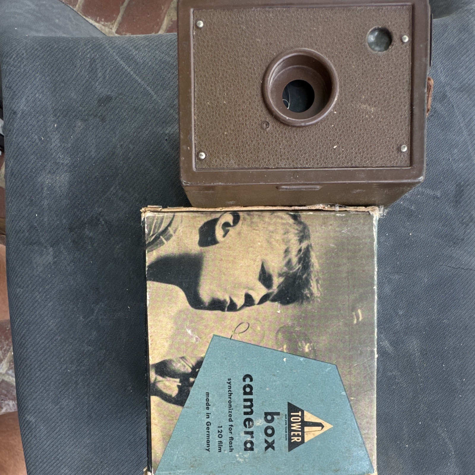 Vintage Brown Box Camera with Metal Latch, Brown Color