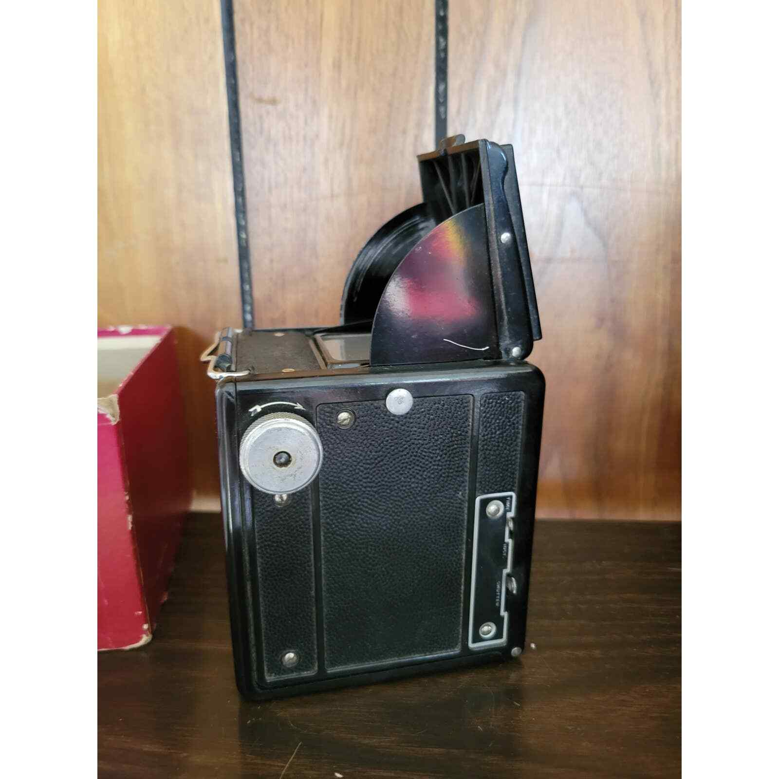 Vintage Spartus Full-Vue Camera BC-101 w/Manual – untested