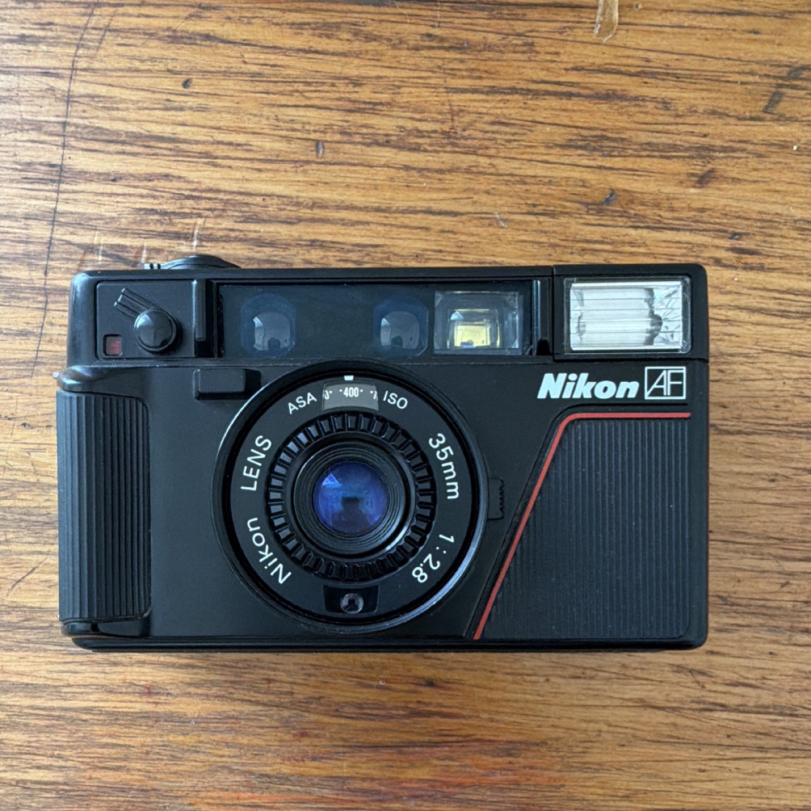 Nikon L35AF 35mm Film Camera f/2.8 Lens Black Vintage