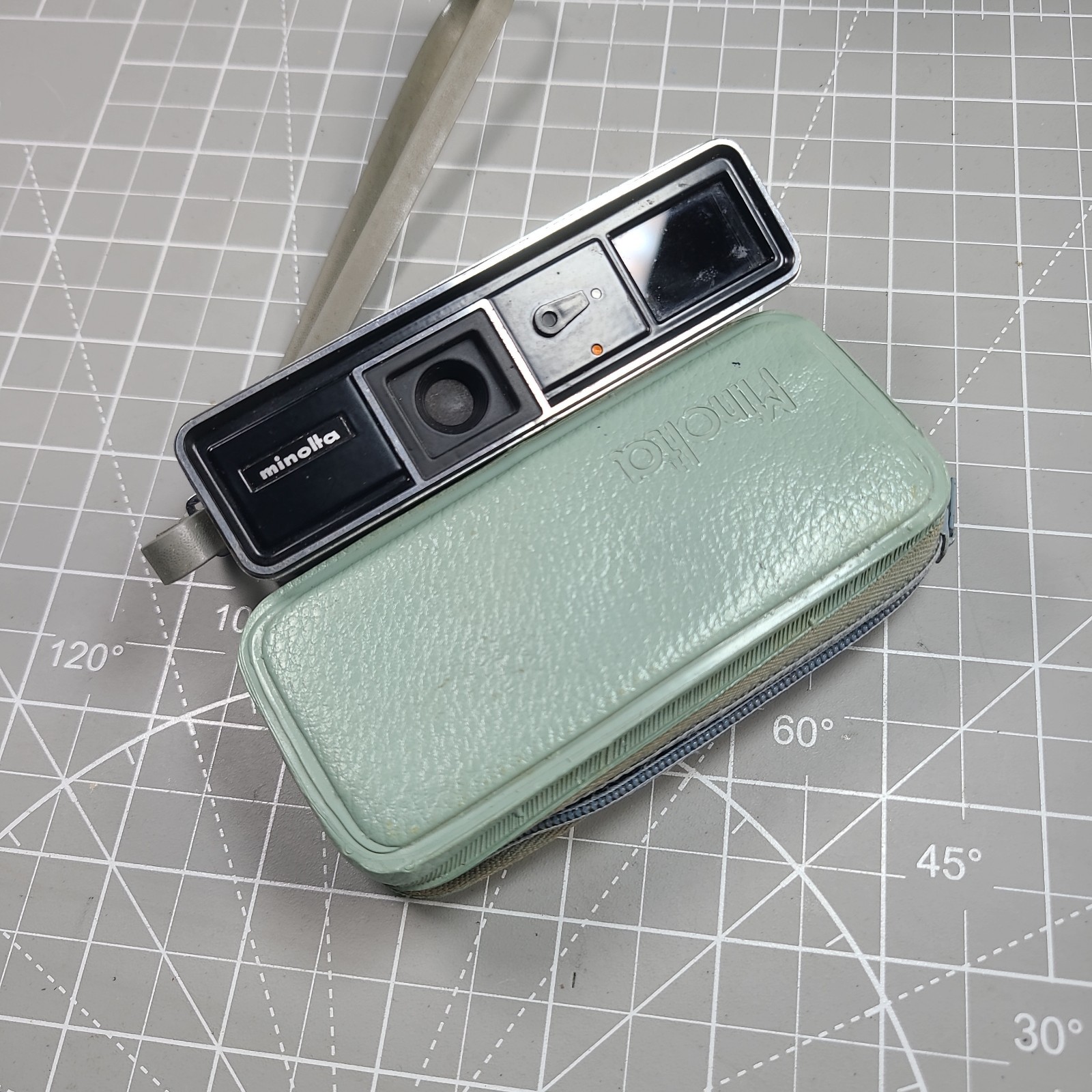 Minolta-16 Subminiature Camera