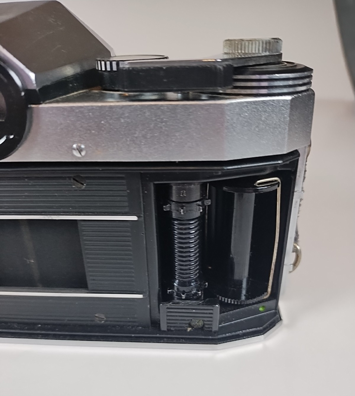 Hanimex Praktica Nova 1B SLR / Meyer Optik Gorlitz Oreston 50 mm F 1.8 lens VTG