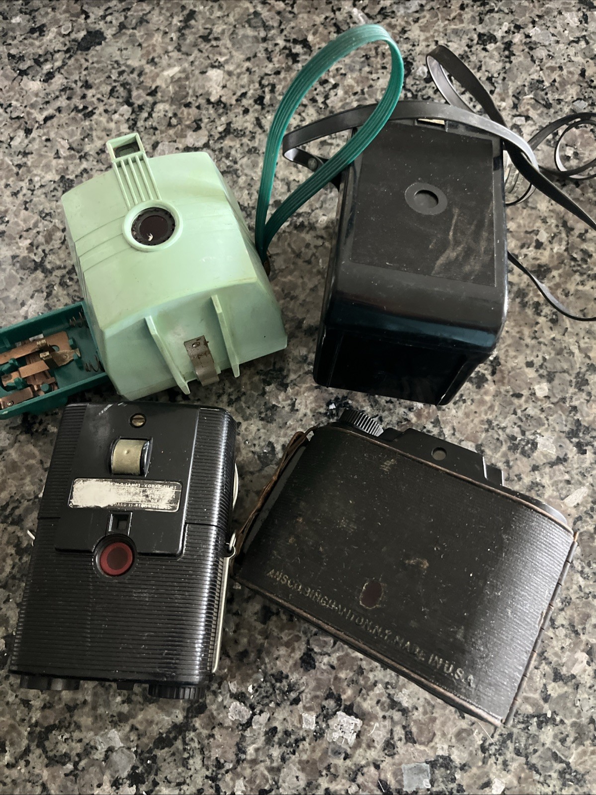 VINTAGE CAMERA COLLECTION LOT OF 4!