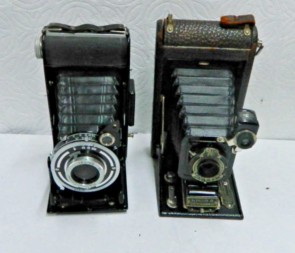 LOT 2 VINTAGE FOLDING CAMERAS KODAK NO. 1 JR & STEINHEIL CASSAR LENS VARIO LENS