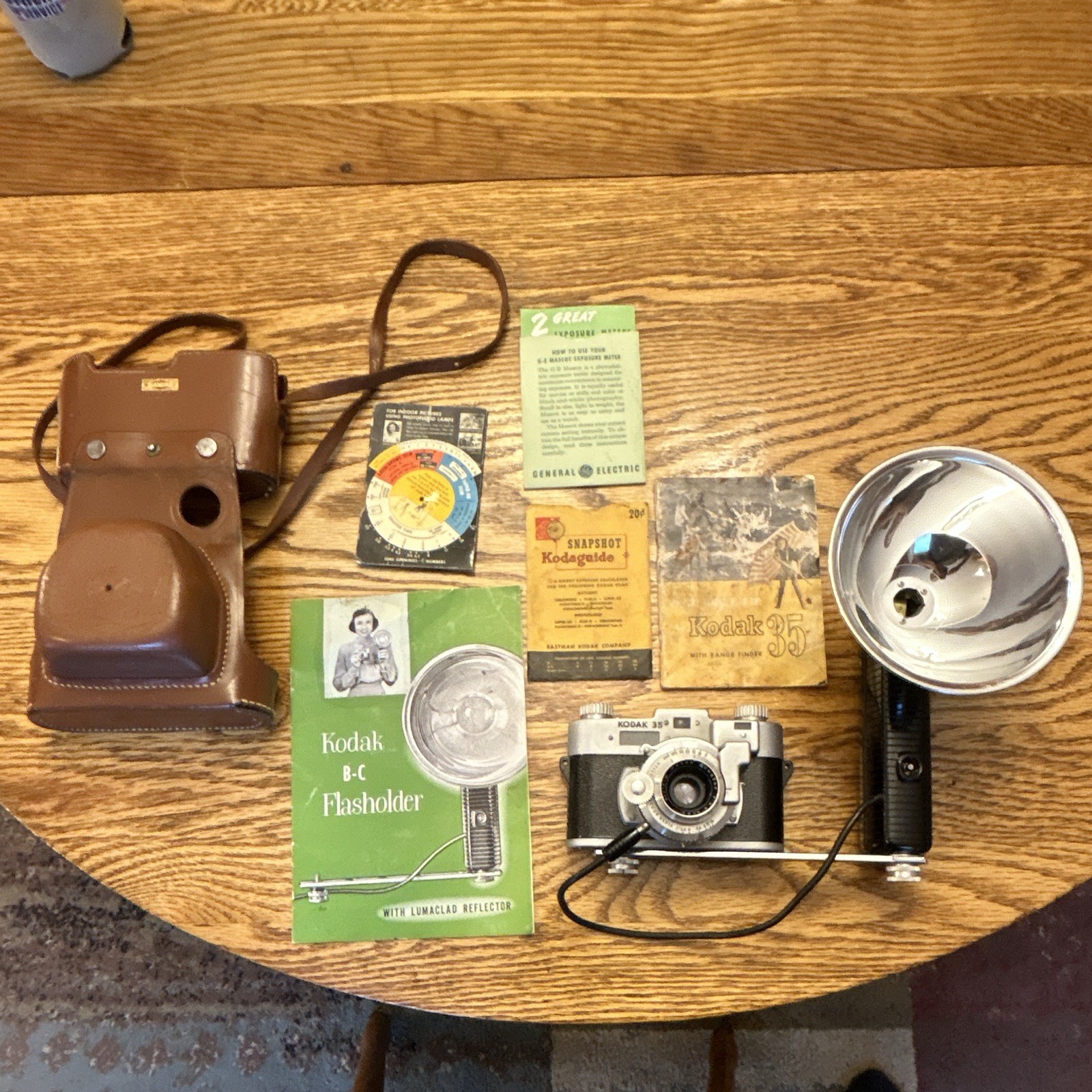 Kodak 35 Silver 35mm Film Camera w/ Flashholder Lumiclad Reflector, Case