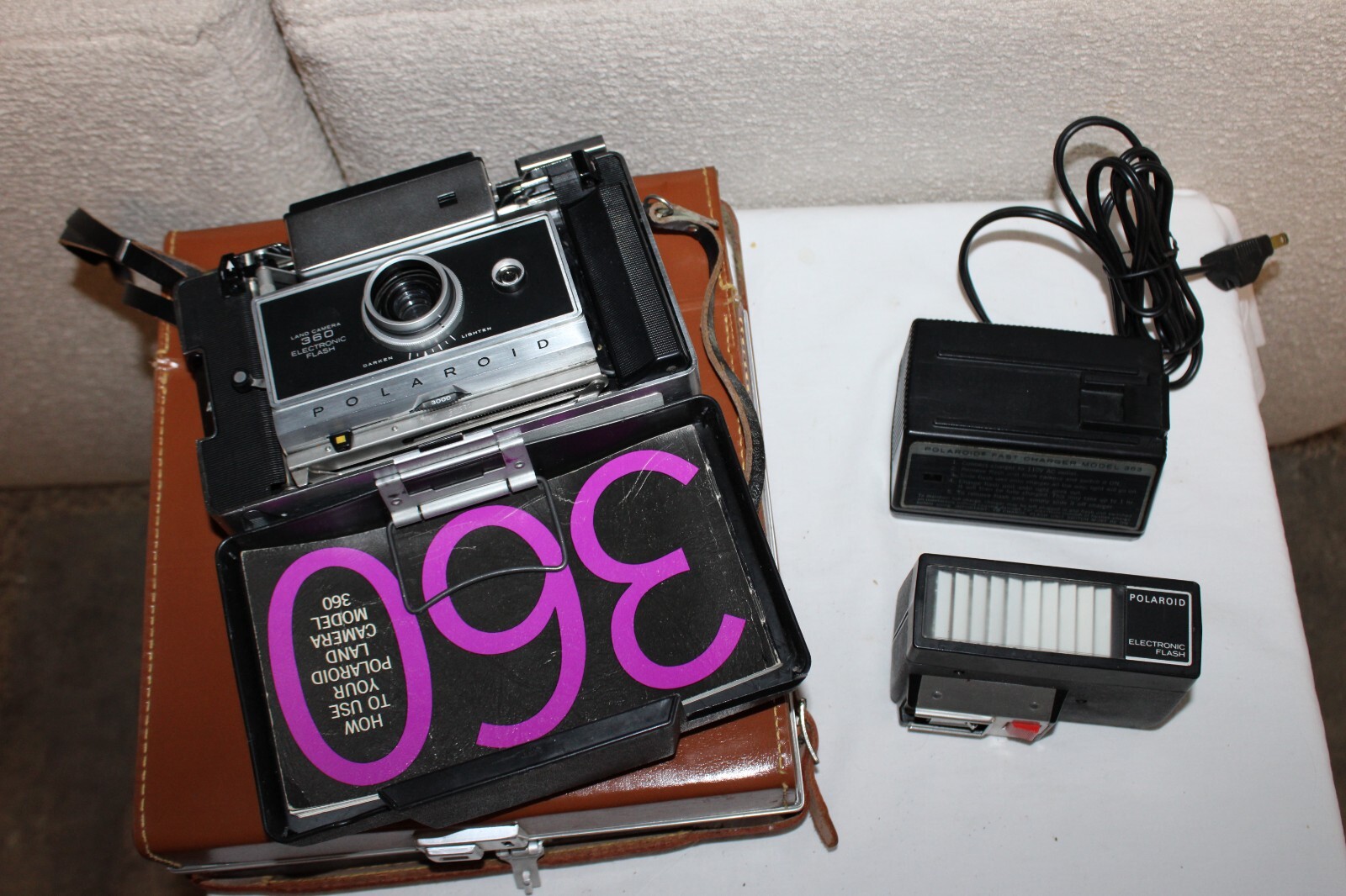 Vintage Polaroid 360 Land Camera Electronic Flash, Fast Charger Model 363