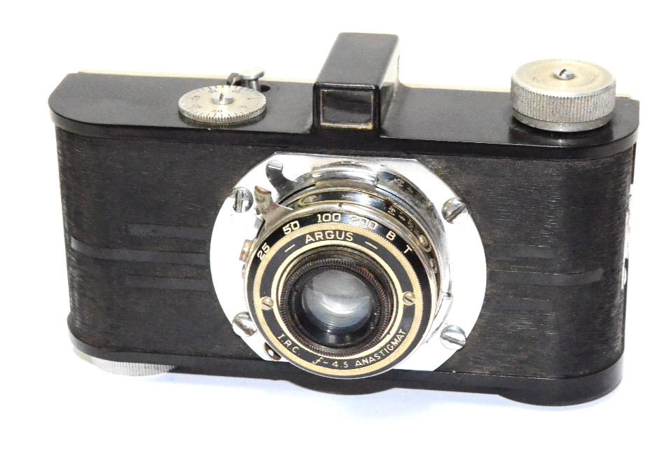 Argus Model A 35mm Art Deco Camera – Shutter Fires – SN:187199