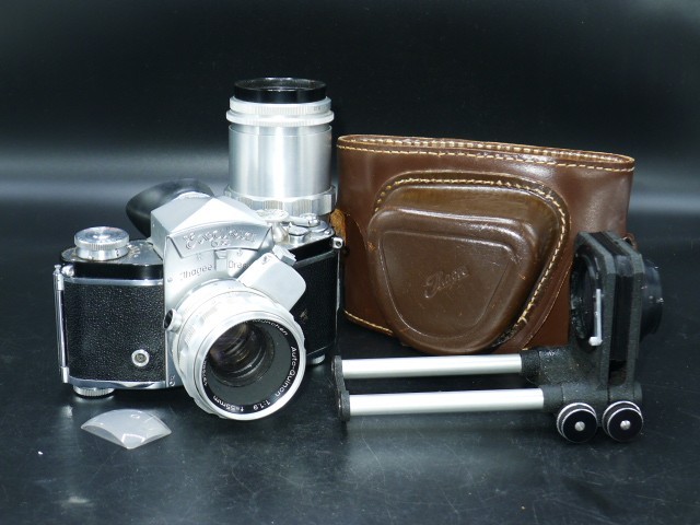 Fine Ihagee Exakta VX 35mm Camera with Auto-Quinon 55mm f/1.9 lens & accessories