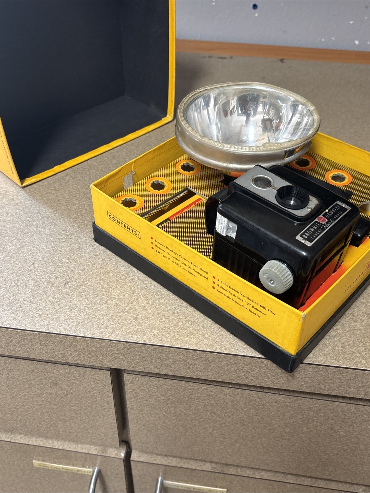 Vintage Kodak Brownie Hawkeye Flash Outfit Camera OG Box!! FREE SHIPPING! G3
