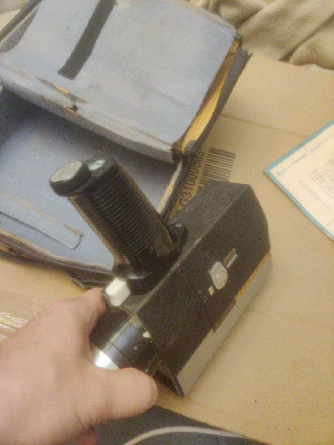Vintage Bell & Howell Zoom Reflex Autoload 8mm Camera Model 315 w/ Case