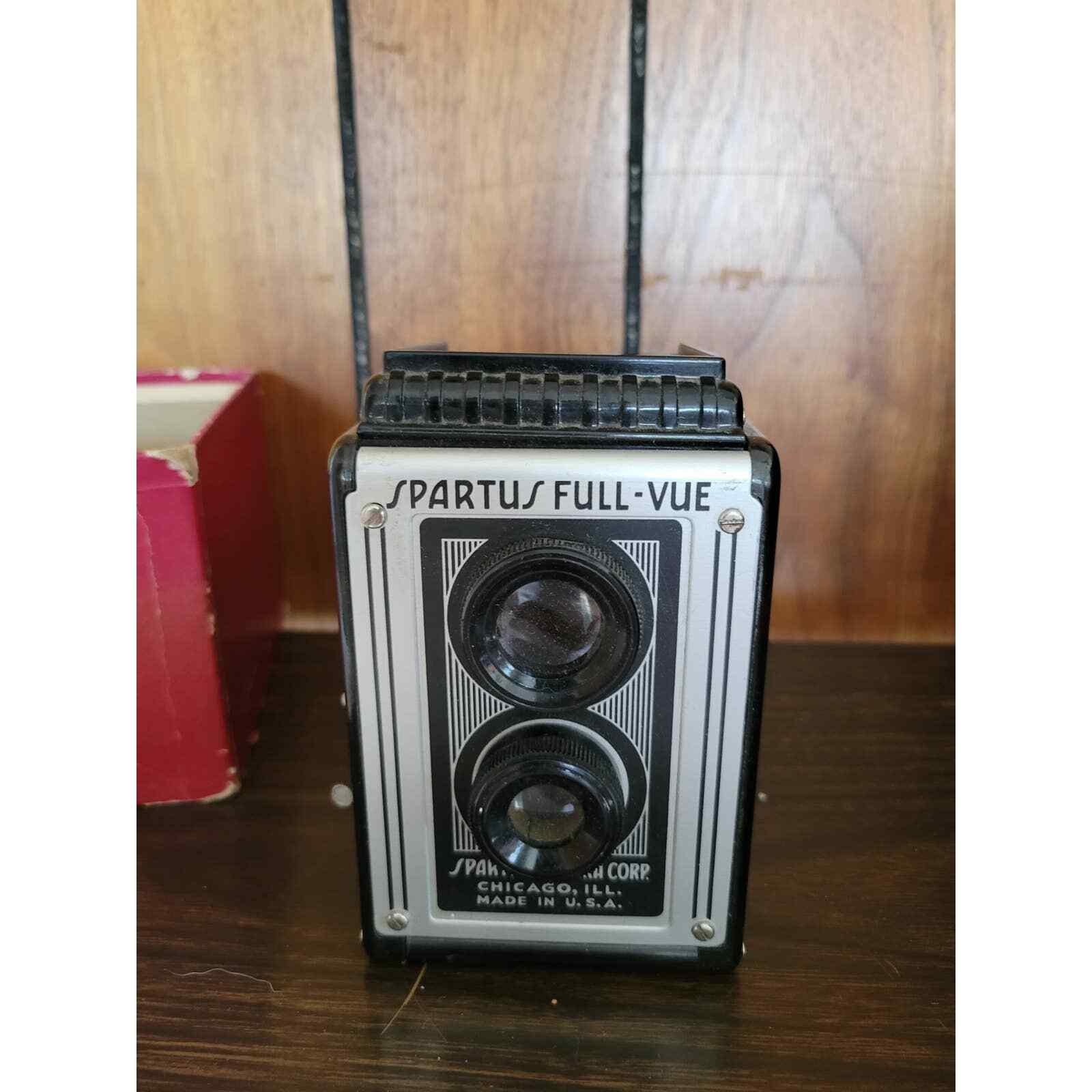 Vintage Spartus Full-Vue Camera BC-101 w/Manual – untested