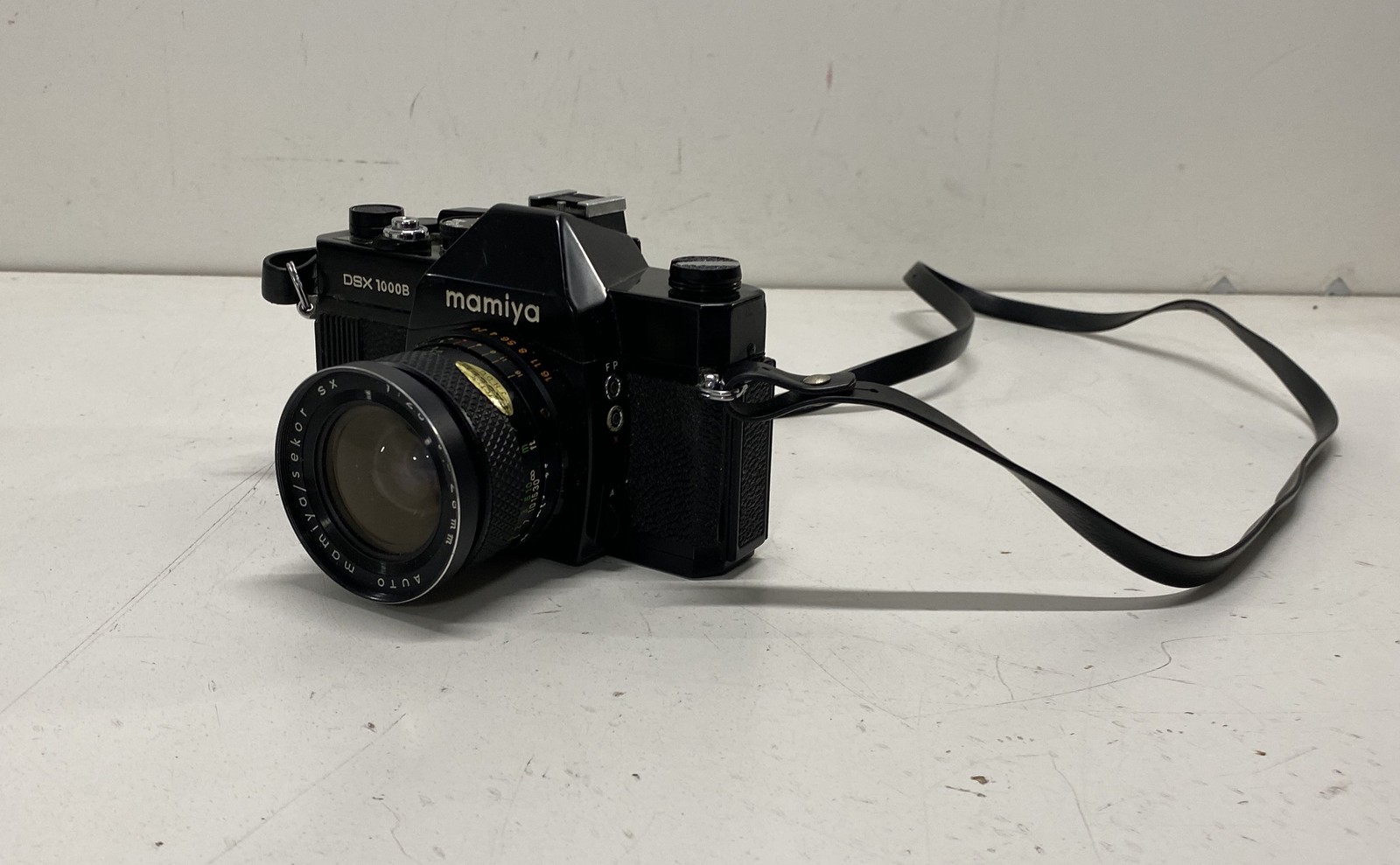 Vintage Mamiya DSX 1000B 35mm SLR Film Camera with 28mm f/2.8 SX Lens