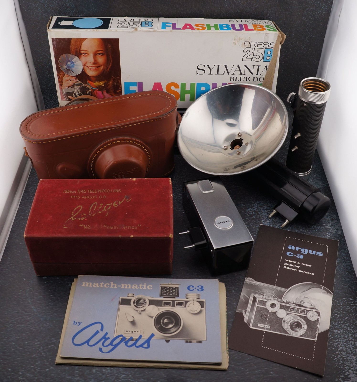 Tested Argus C-3 Brick Camera Kit w/ Soligor 135mm Lens, Bakelite Flashes & Case