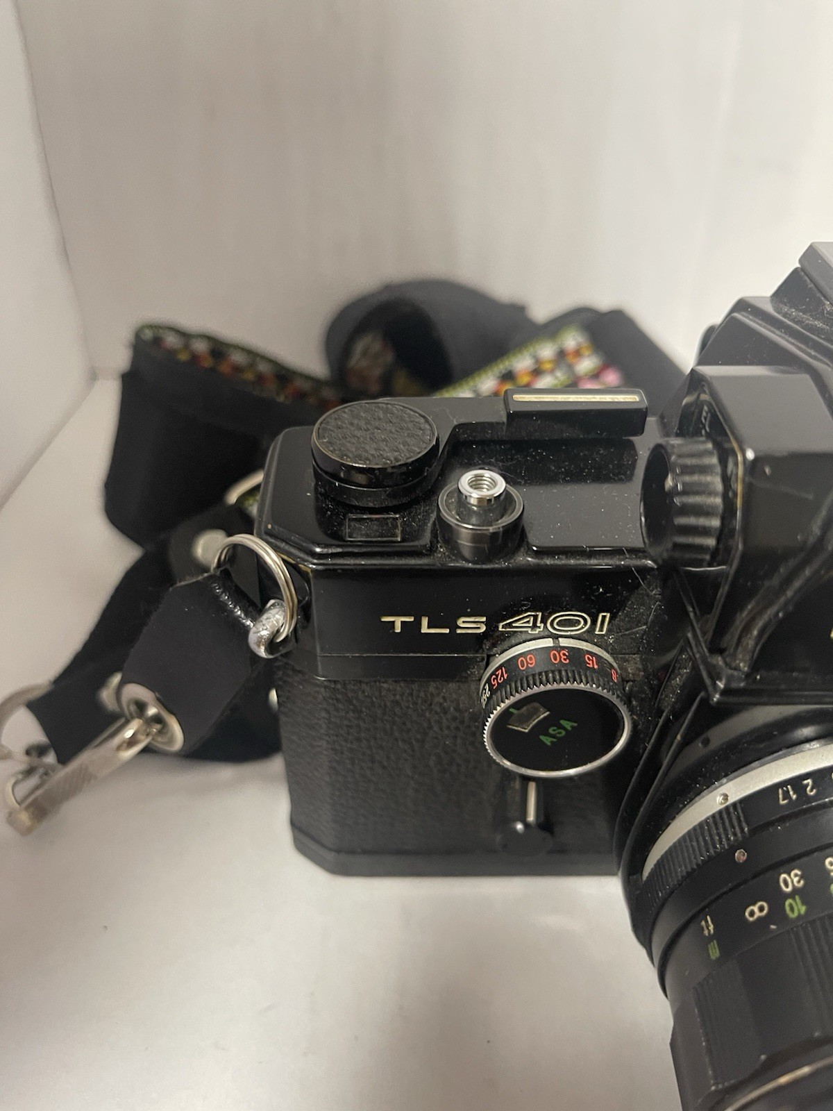 RICOH TLS 401 35mm SLR Film Vintage Camera w/Auto Rikenon f/1.7 55mm Lens