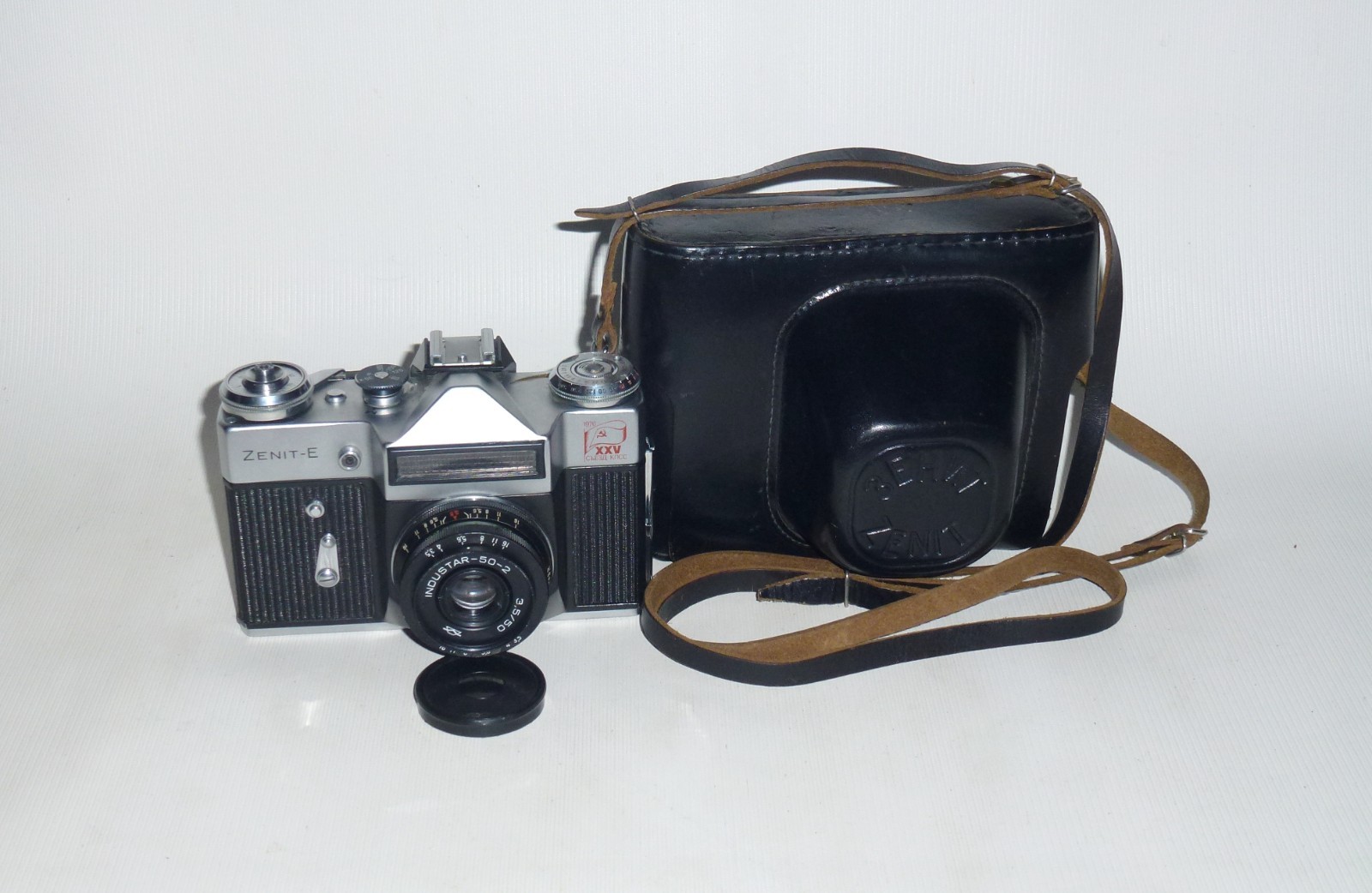 Zenit-E XXV Congress of the CPSU Soviet USSR SLR KMZ Camera 1976+Industar Lens