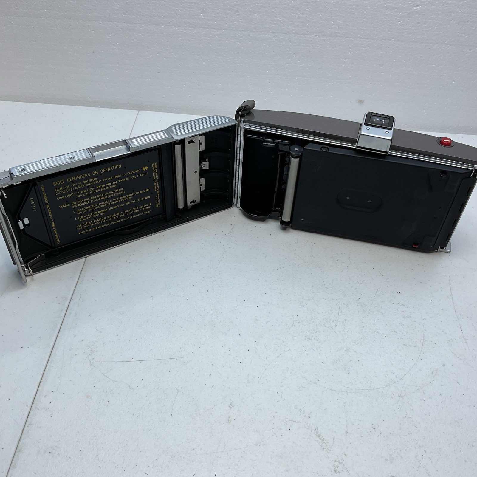 Vintage Polaroid J66 Film Land Camera w/ Leather Case, Box & Manual Untested