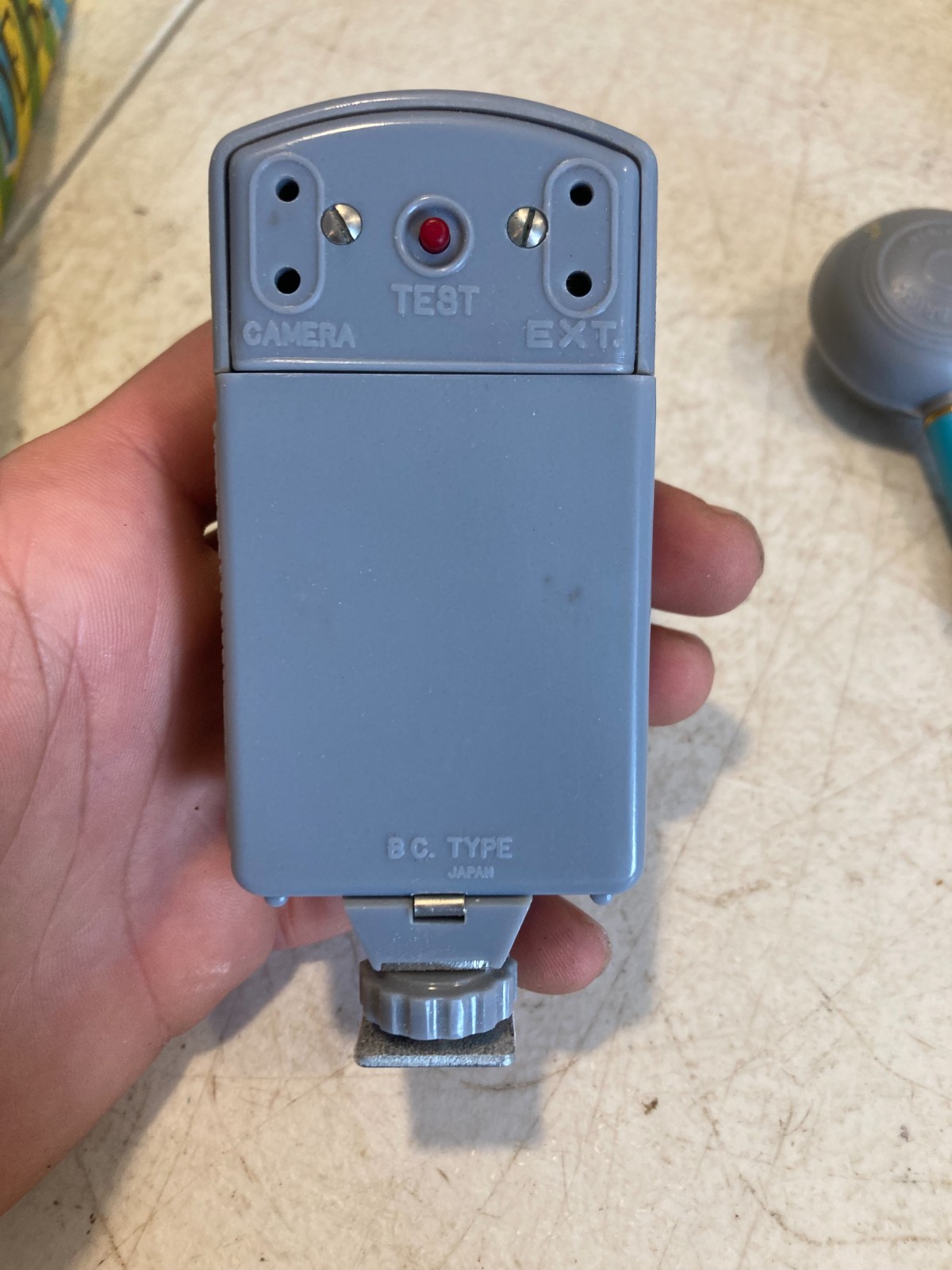 Leica Leitz Wetzlar Model IIIF 35mm RF LTM Camera Body #677363 W/ Accessories