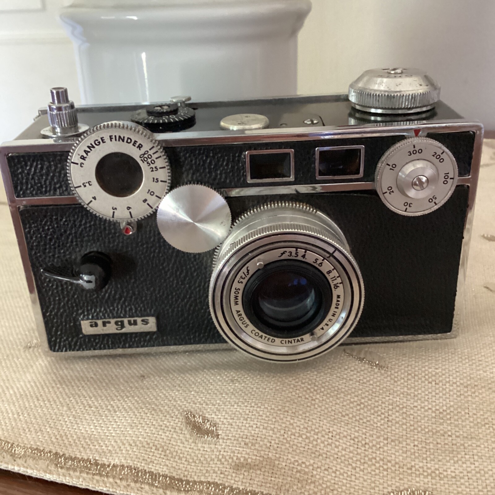 Argus C-3 “The Brick” 35mm Rangefinder Vintage Black Film Camera Untested w/Case