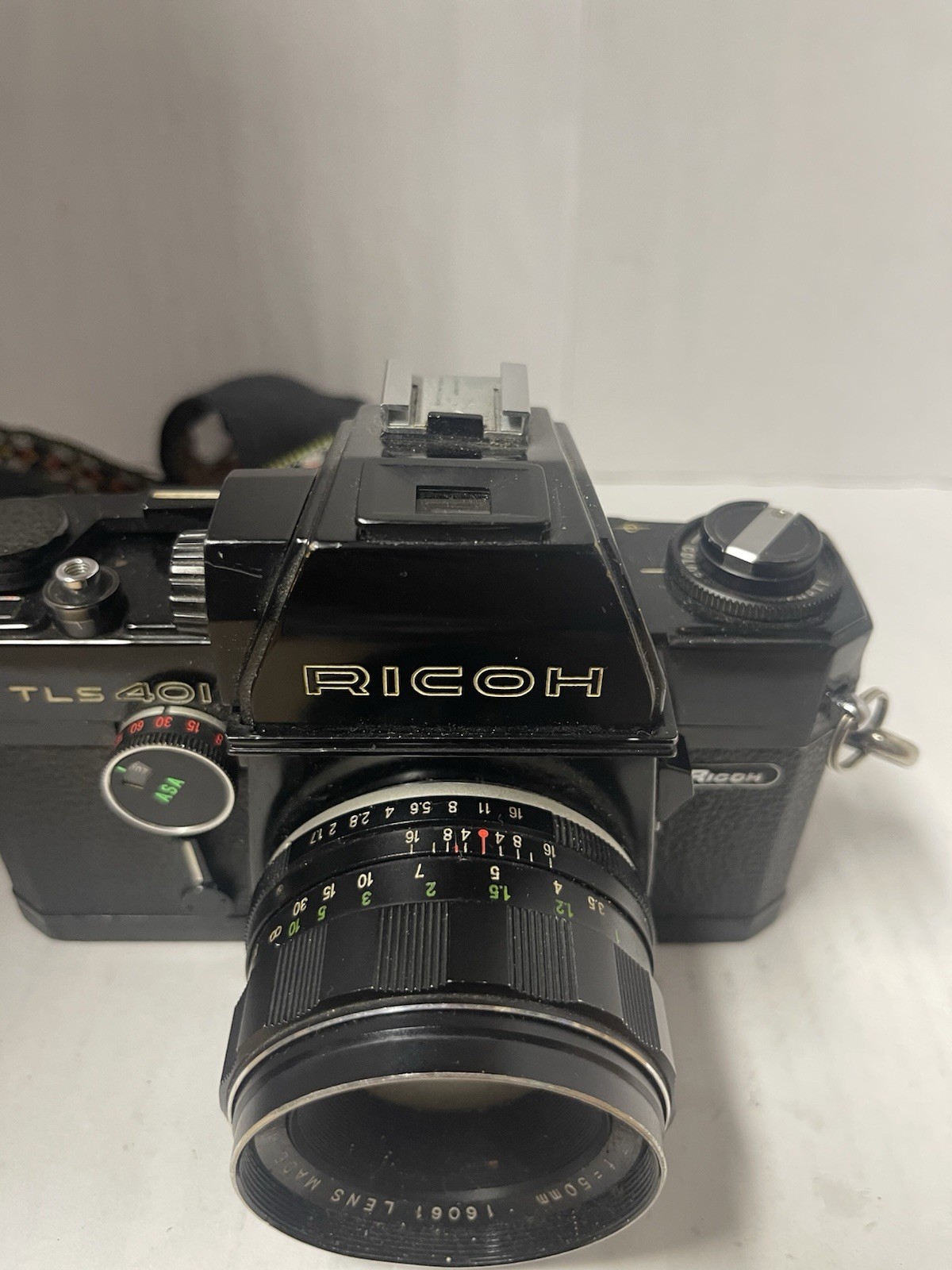 RICOH TLS 401 35mm SLR Film Vintage Camera w/Auto Rikenon f/1.7 55mm Lens