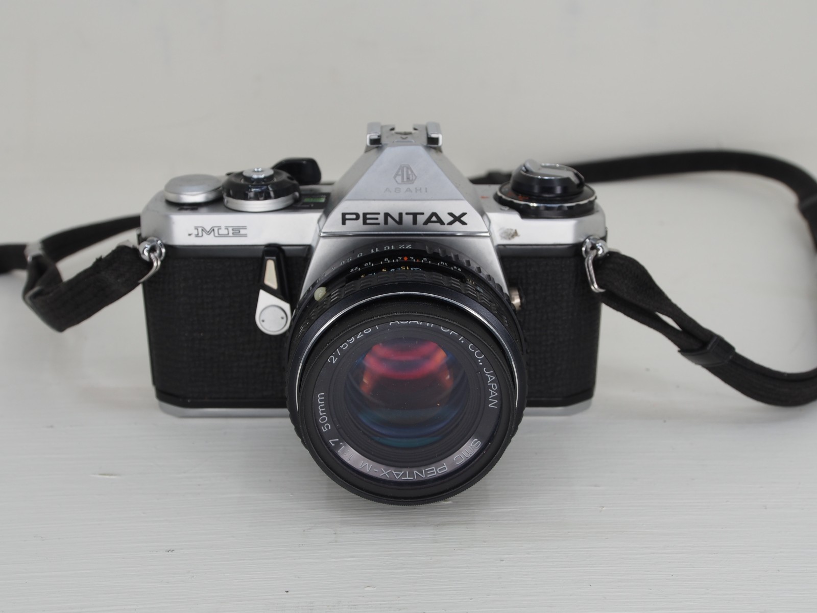 PENTAX ME ASAHI Camera SLR Film Comes W/ SMC Pentax-M 1:2 50mm Lens No Lense cap
