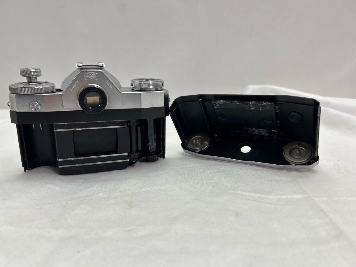 Zeiss Ikon Contaflex II ca 1954 w/ Tessar 45mm f/2.8 fixed (NJL025827)