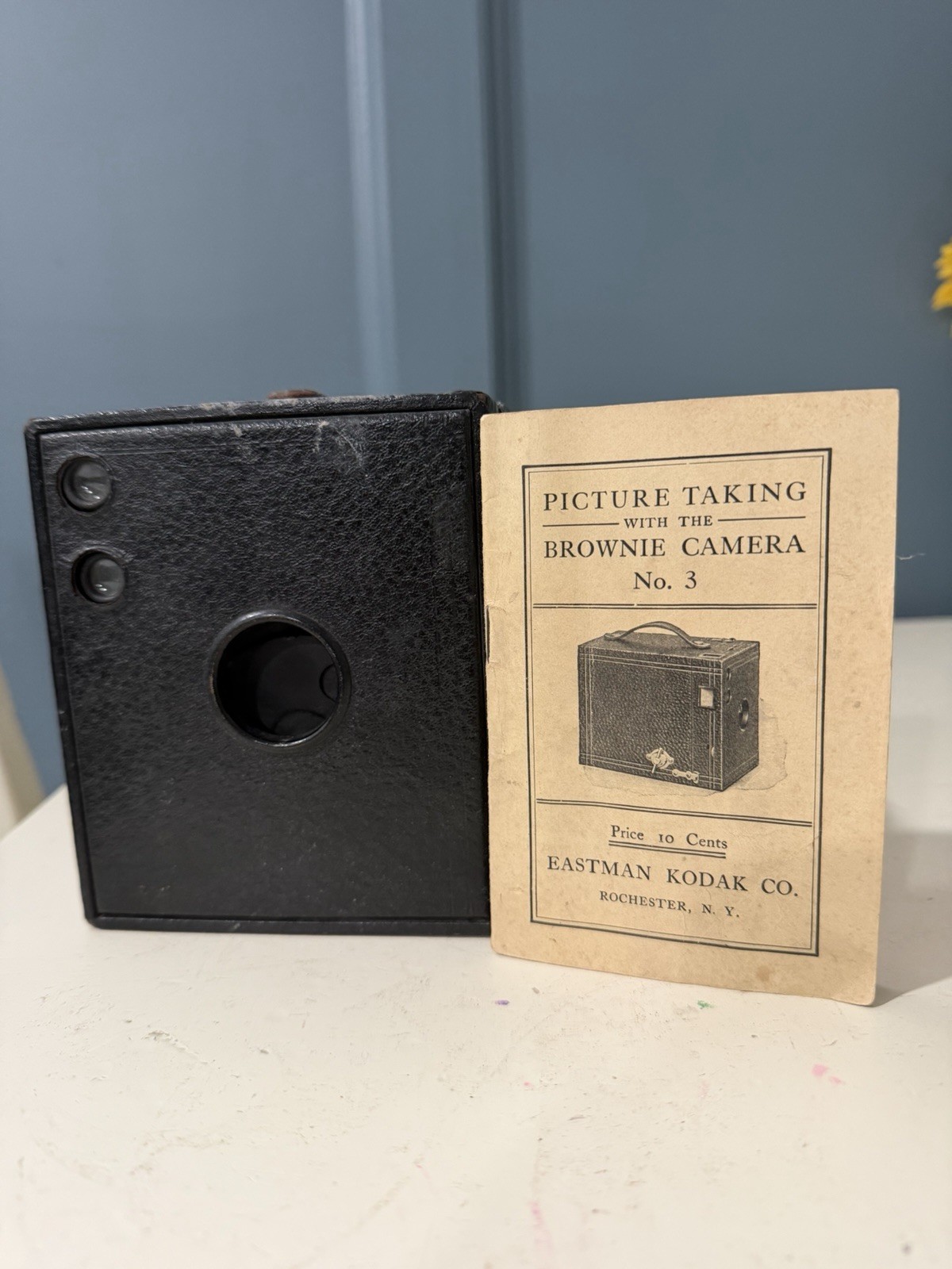 Kodak Brownie No3 Model D Box Camera 1916 w Picture Taking Instructions As Is