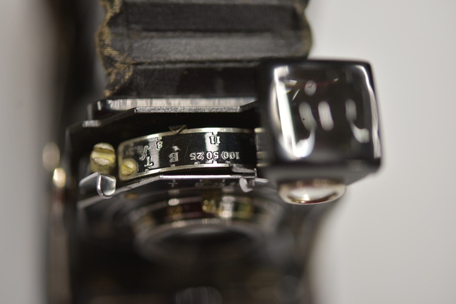 Kodak Junior Six-20 Series II Folding Camera – 620 Film