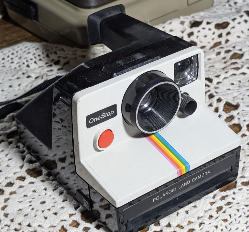 Vintage Camera Lot Polaroid OneStep Rainbow Kodak Pleaser Instamatic X-15 Film