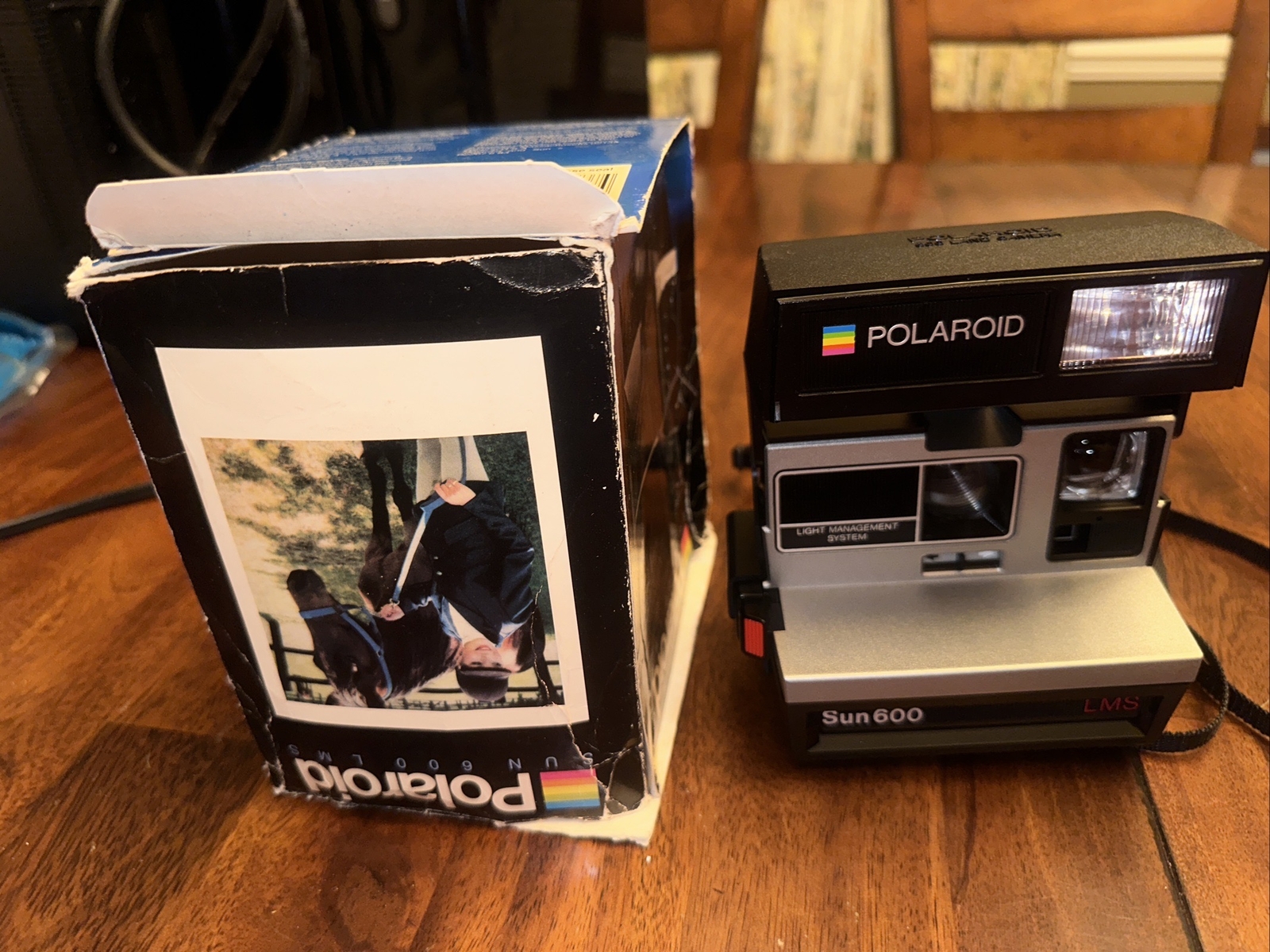 Vintage Polaroid Sun 600 LMS Instant Film Flash Land Camera with Strap and Box
