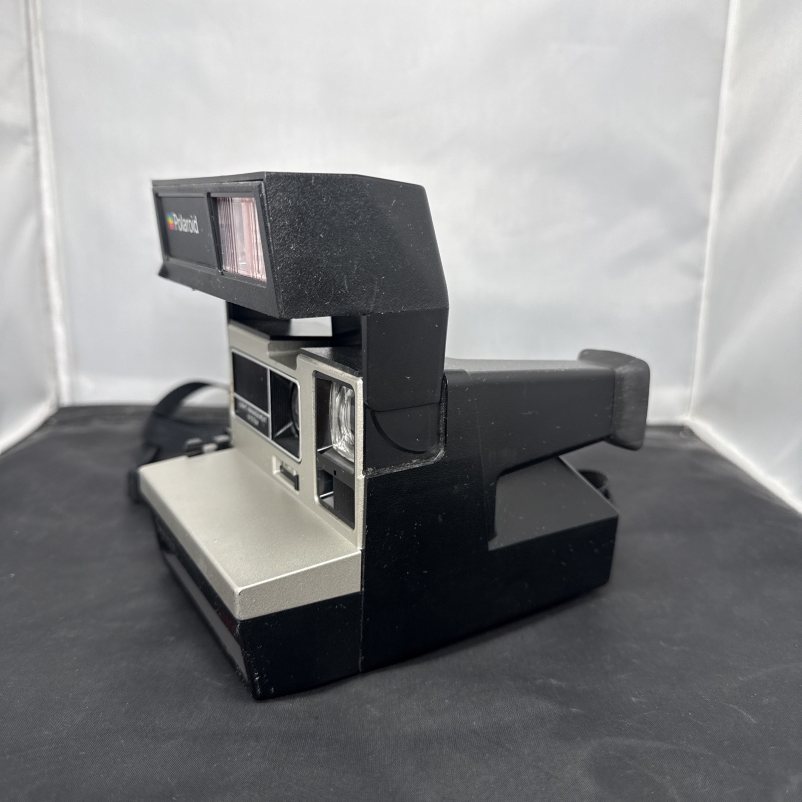 Vintage Polaroid Sun 600 LMS Instant Film Land Camera w/ Strap