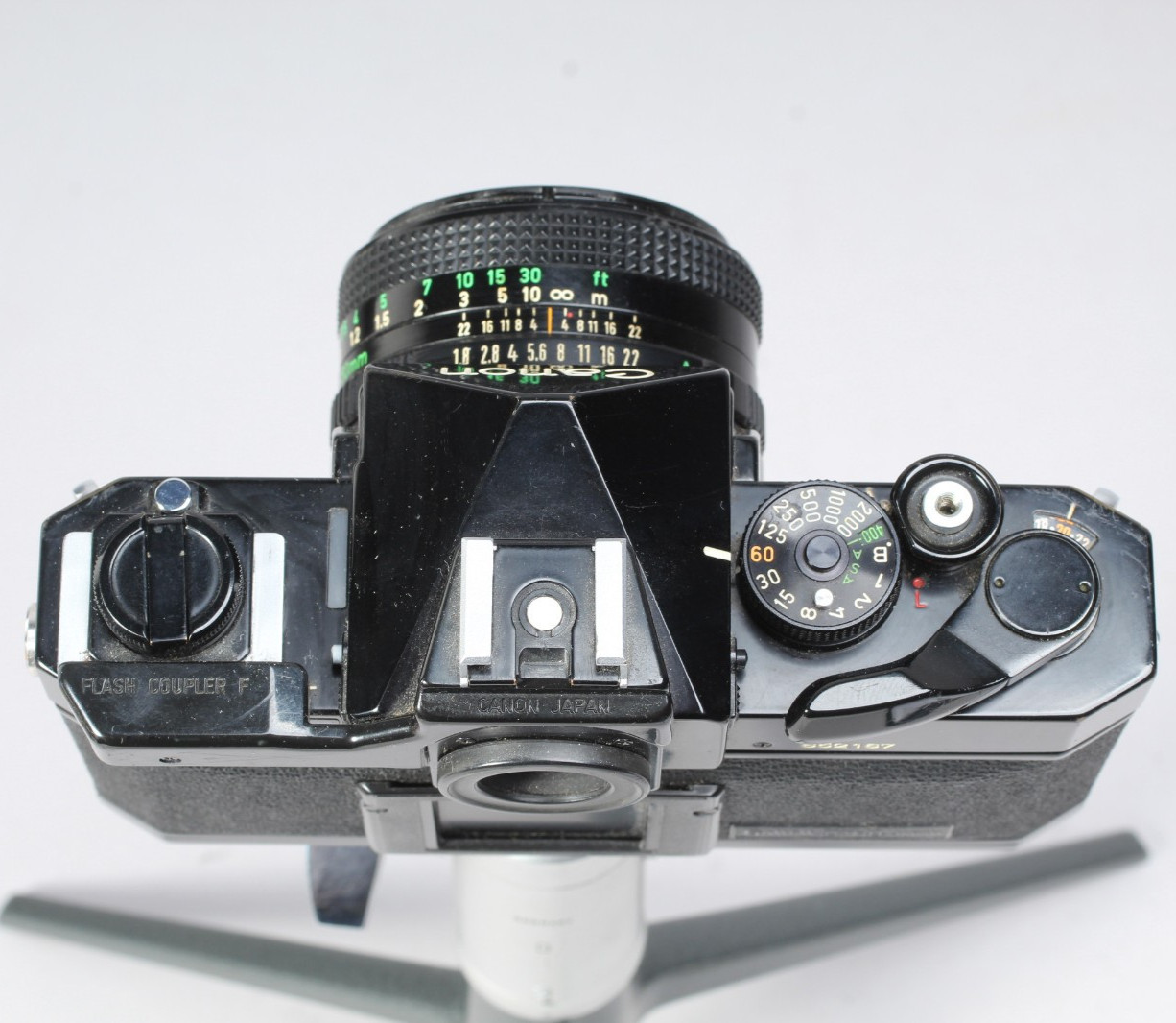 CANON F1 W 50MM F/1.8 FD LENS, HOOD, FLASH MOUNT & CAP SHUTTER GOOD METER IN-OP