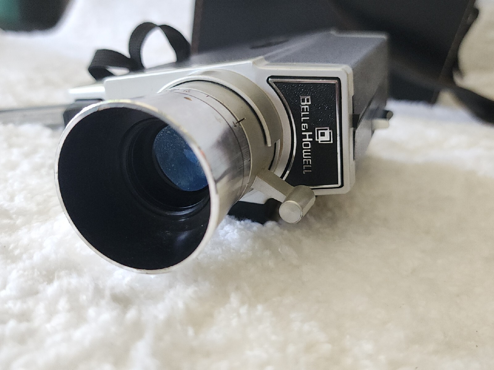 VINTAGE BELL & HOWELL AUTOLOAD ZOOM 1201 SUPER 8 FILM MOVIE CAMERA WITH CASE