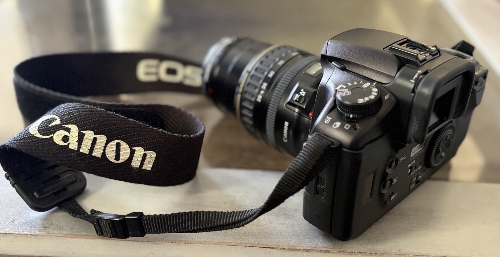 Vintage Canon EOS Elan 7E 35mm SLR Camera w Ultrasonic Lens PRISTINE CONDITION!
