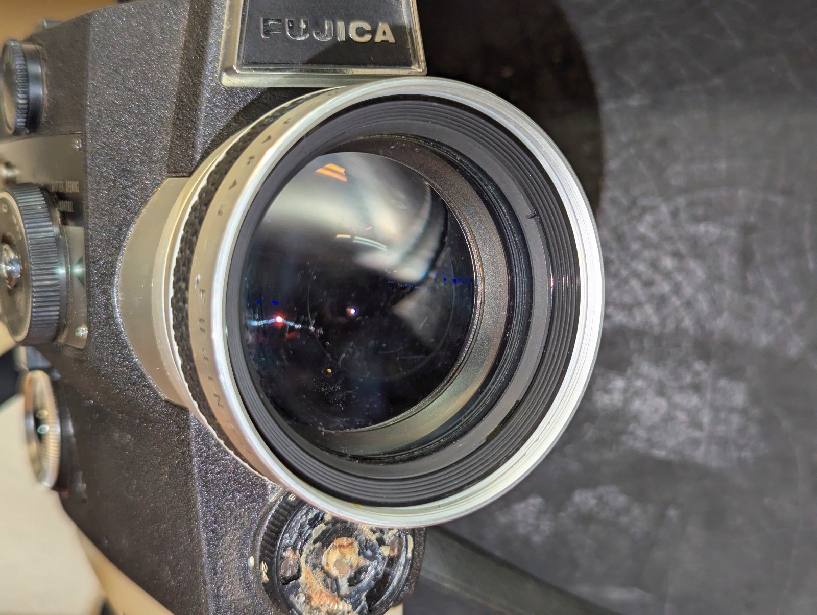 Fujica Single-8 Z600 8mm film movie camera; doesn’t power on; case included
