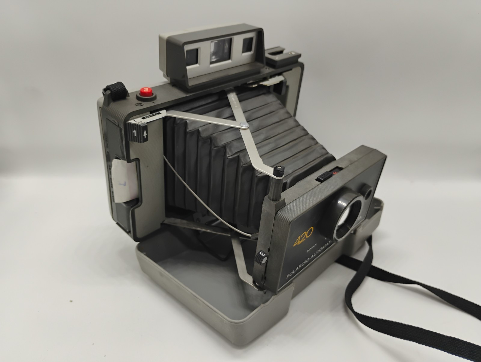 Vintage Polaroid 420 Land Camera w/ 490 Focused Flash & Timer UNTESTED