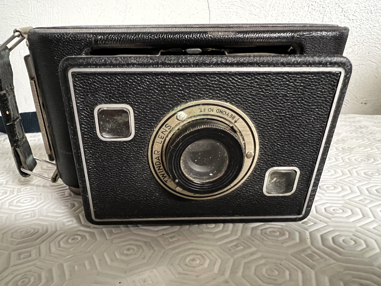 Vintage Kodak Folding Camera w/ Windar Lens – Six-20 – 1930s – Made in Canada