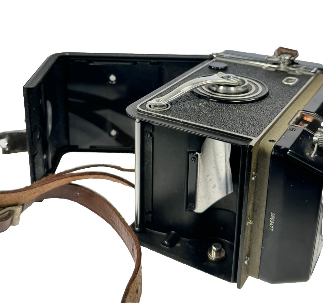 Rollei Magic TLR Twin Lens Reflex Camera Schneider-Kreuznach 75mm f/3.5 (Read)