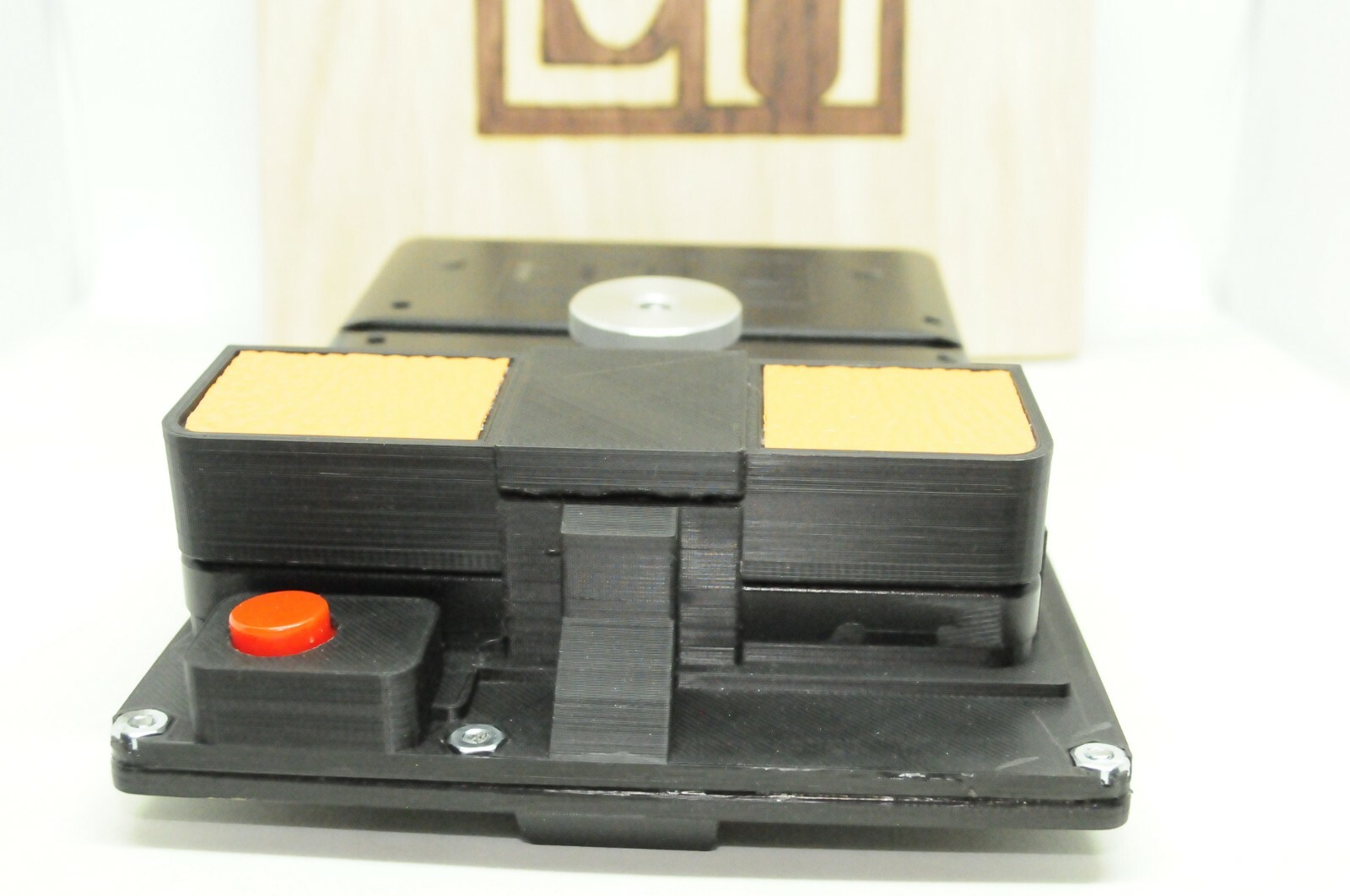 Lo Fi instant back for Polaroid 600se shoots I-type, 600, sx-70 uses aaa