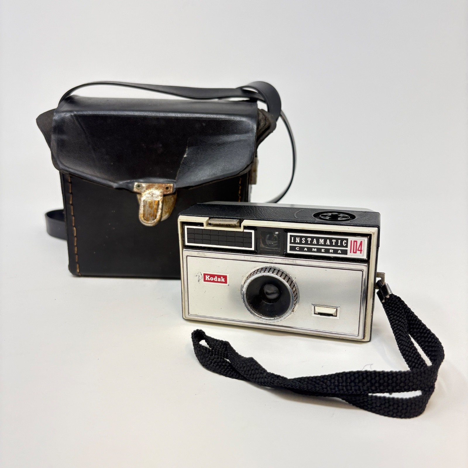 Kodak 104 Instamatic Camera with Case – Untested