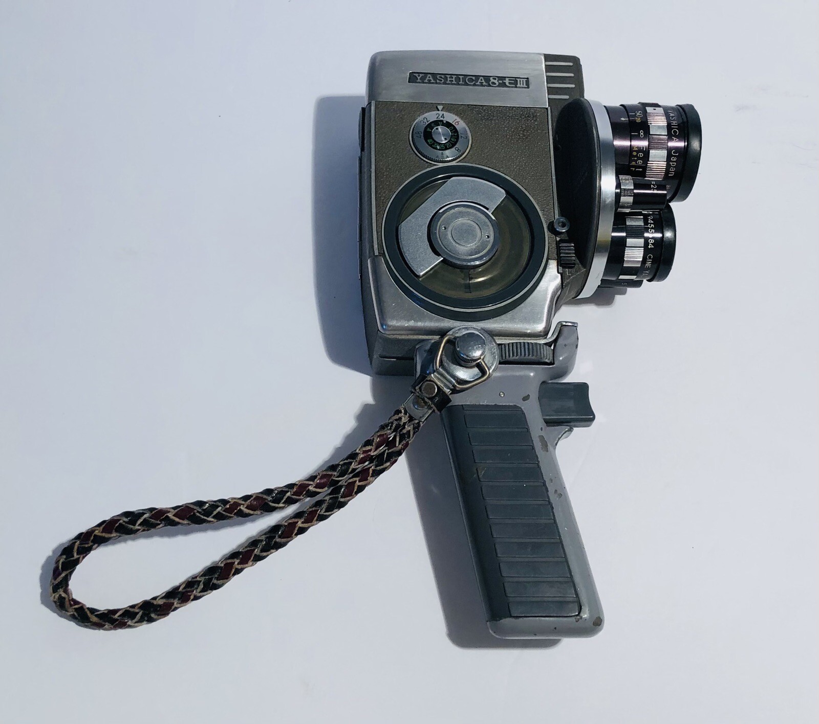 Yashica 8-E III 8mm Cine Film Camera 3 Lens Turret Pistol Grip With Lens Caps