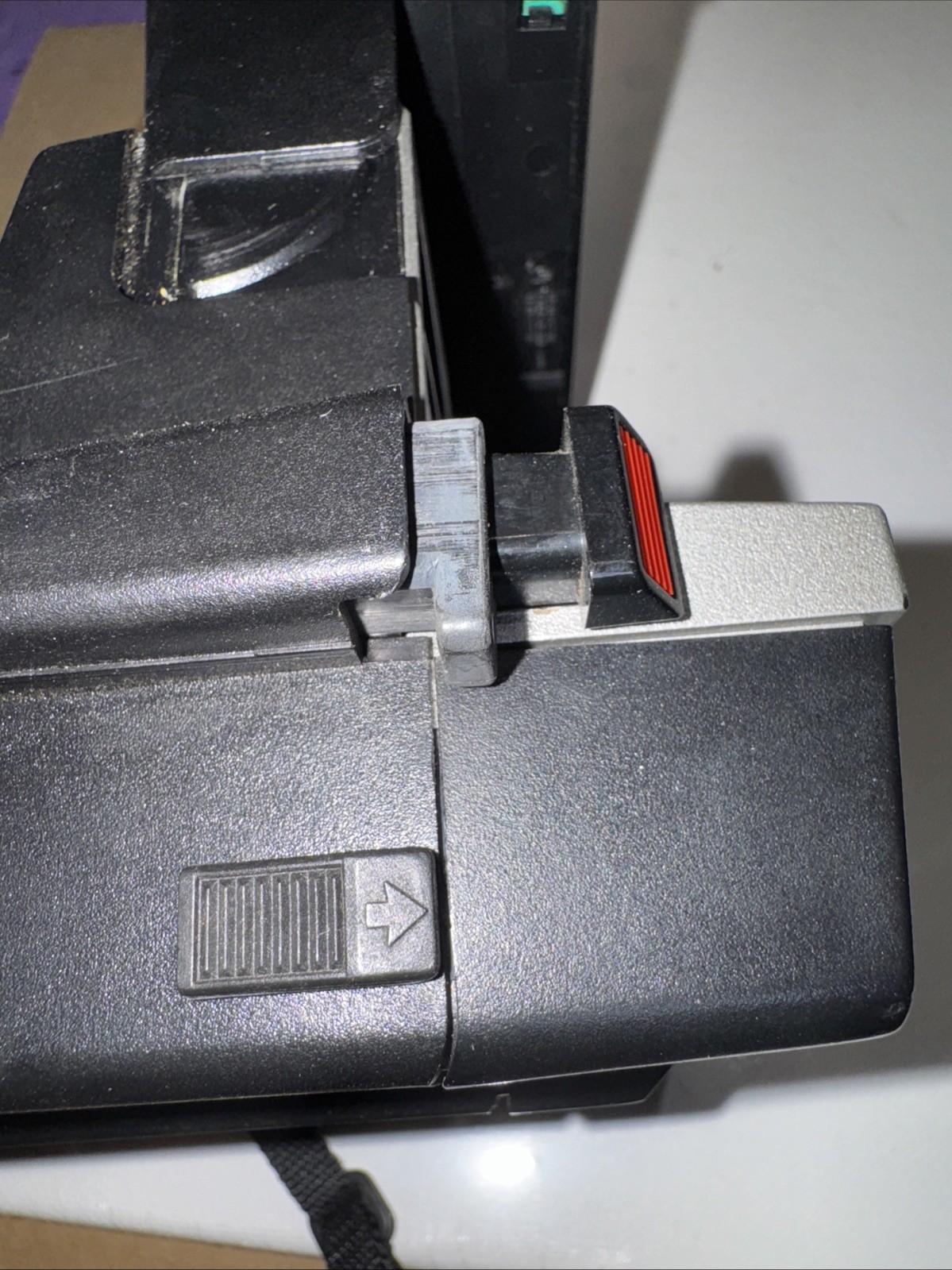 Polaroid Sun 600 LMS Instant Film Camera With Strap used