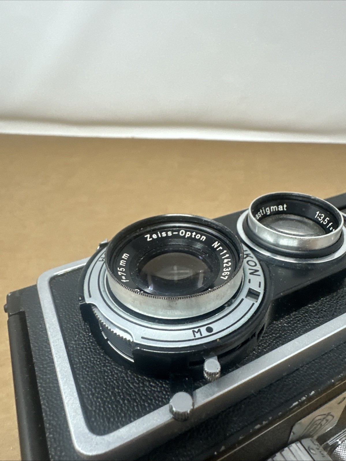 ZEISS IKON Ikoflex TLR 120 Film Camera Black w/ Leather Ikoflex Case